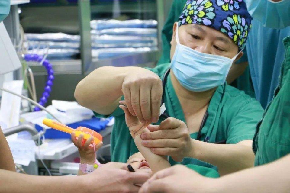 孝义市妇婴监护型护送